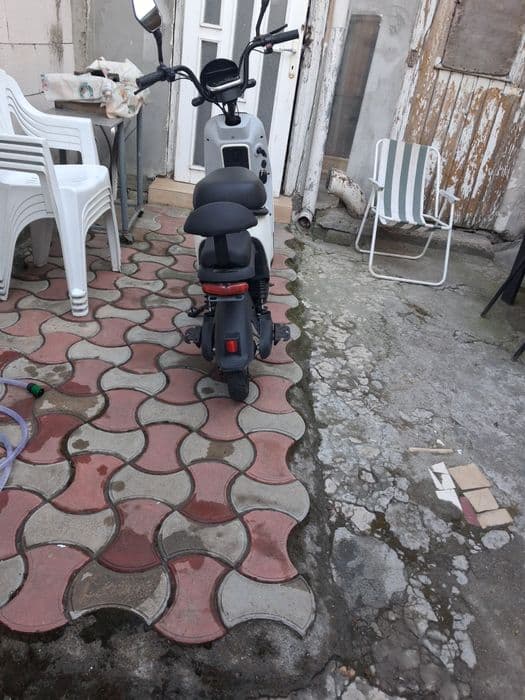 De vanzare scuter electric
