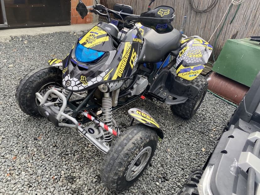 Quad can am bombardier sau schimb cu auto 4x4 sau barca cu motor