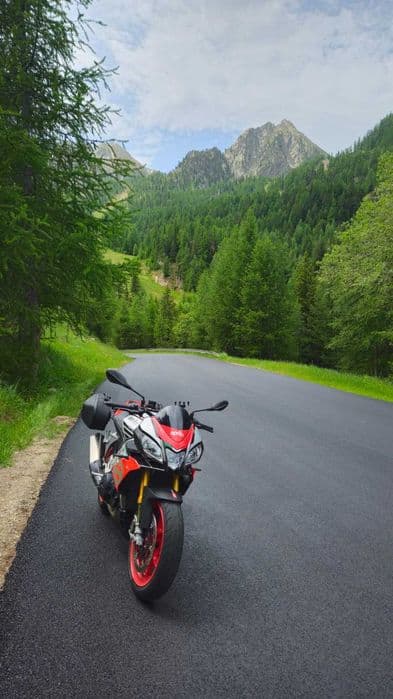 Aprilia Tuono 1100 Factory