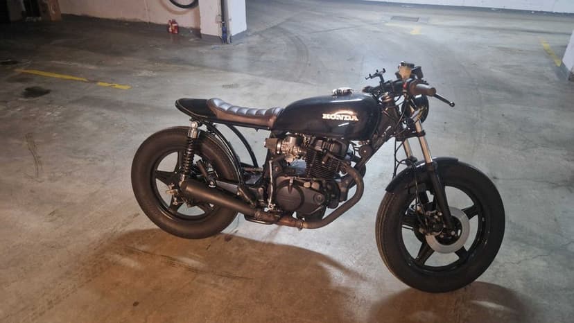 Honda CB400N cafe racer 1980