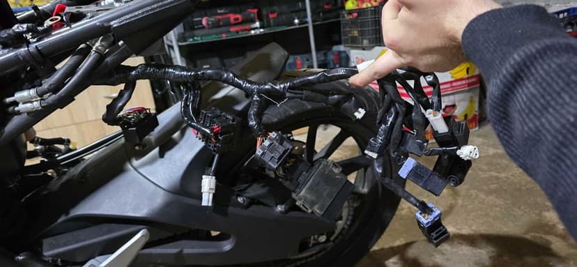 Vand piese yamaha Mt/yzf 125 gen 2 ABS 2016 in condiție perfecta