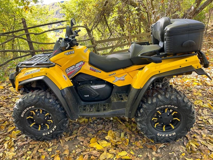Vând Can Am 800r