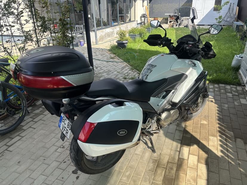 Honda Crossrunner VFR800X 19k km, excelenta, accesorizata