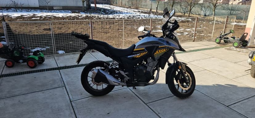 Honda cb500X.   2017