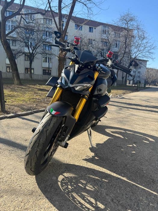 Ducati Streetfighter v4s 2021 Full Carbon Akrapovič  Stare impecabilă.