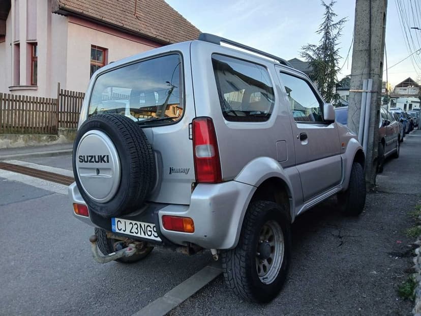 Suzuki Jimny, motorina, 4x4 cu reductor, suspensii Old Man EMU