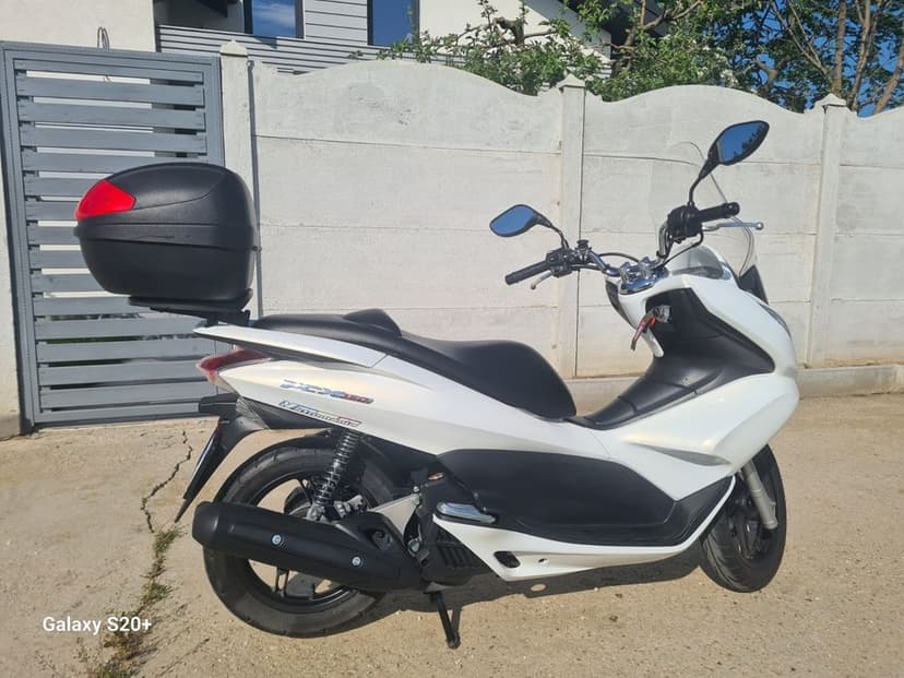 Scuter honda pcx 150 9000km