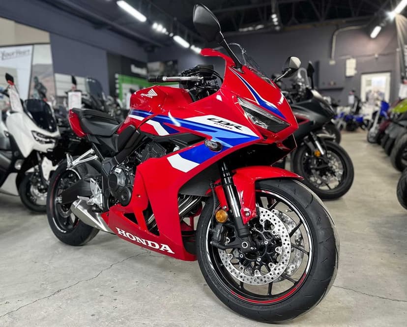 Honda CBR 650R 2025 - nou - 0 km - Honda Constanta by EST BIKE