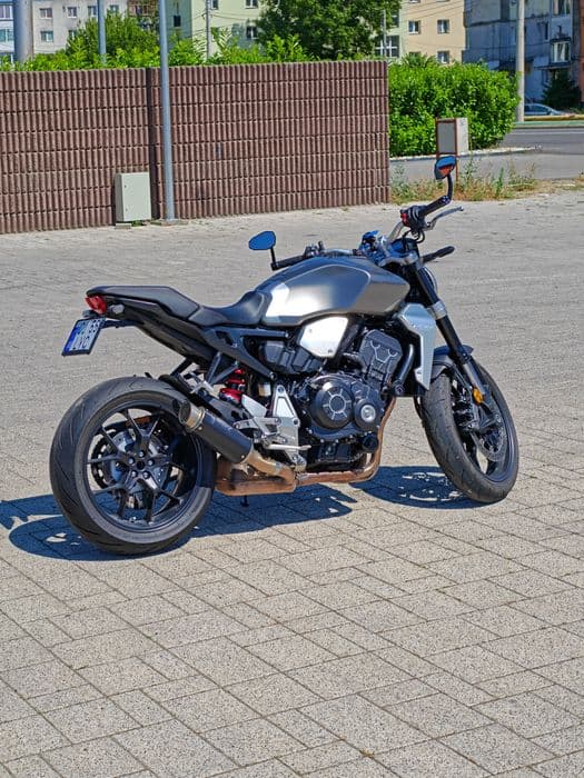 Ofer spre vanzare Honda Cb1000R