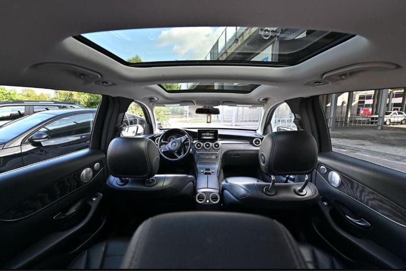 Mercedes GLC 300, stare impecabila