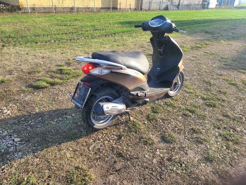 Piaggio Fly 125i