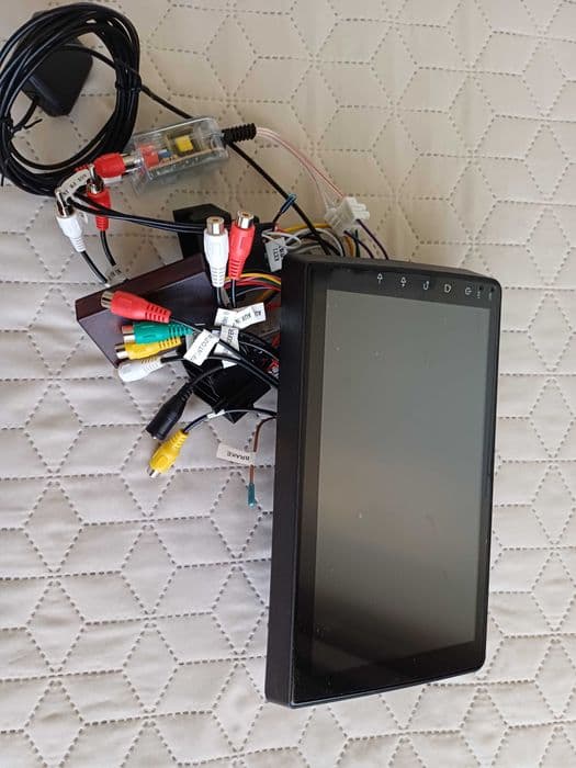 Navigatie dedicata Audi A3 2008-2012 2GB 32GB Ecran 9 inch+ camera