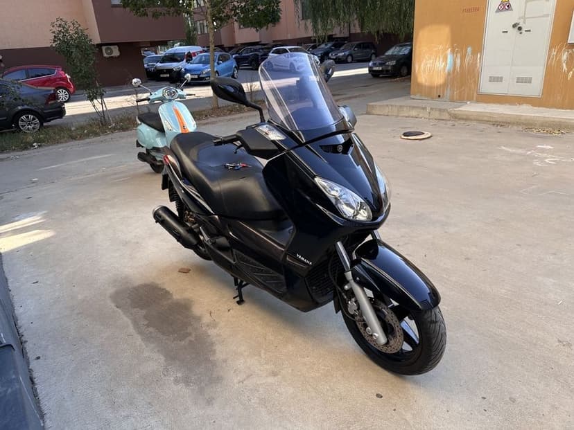 Vand/Schimb Scuter Yamaha Xmax 250cc!