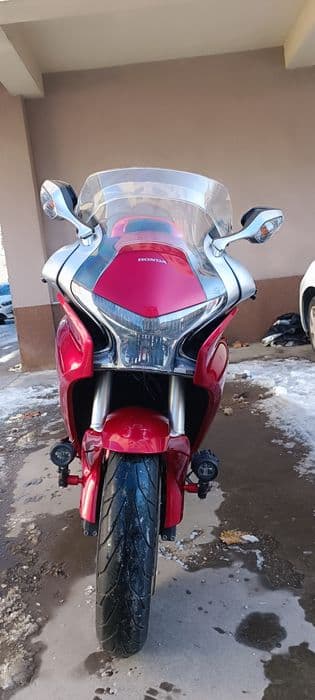 Honda VFR 1200F impecabilă