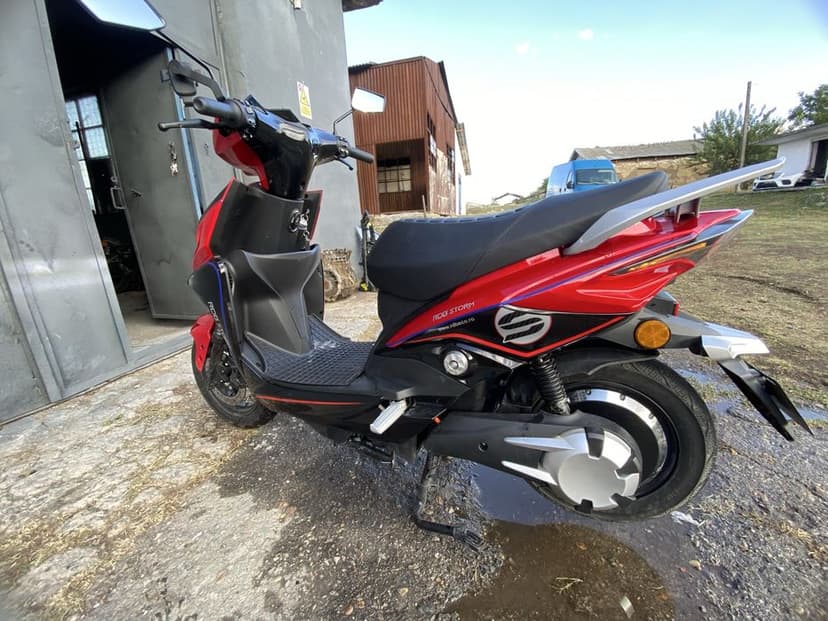 Scuter Now 3000w autonomie 70 km  vand sau schimb cu scuter pe benzina