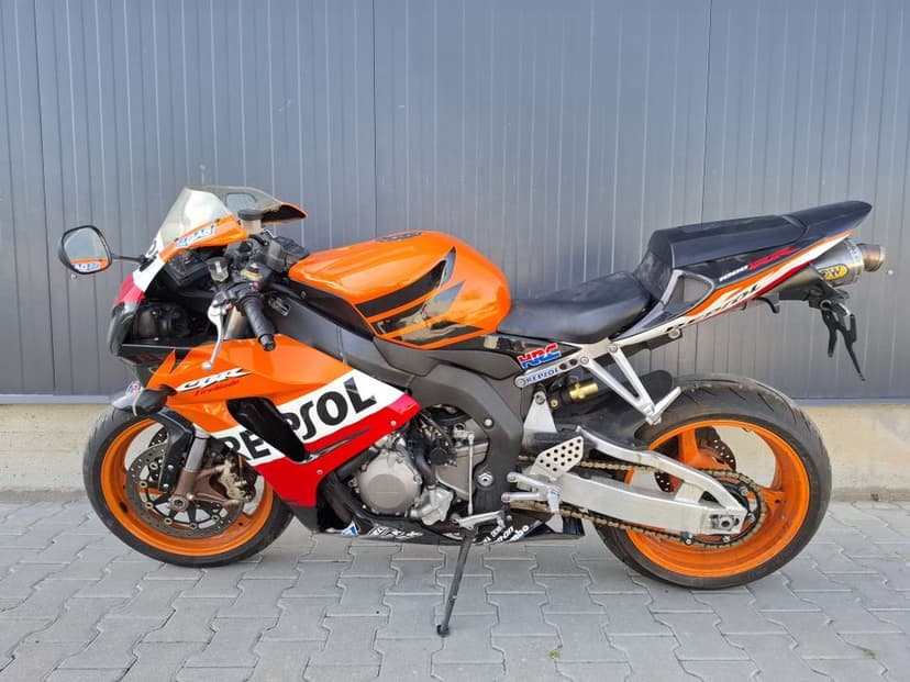 Moto M Parts Ploiesti Srl vinde Honda Cbr 1000 rr model 2007