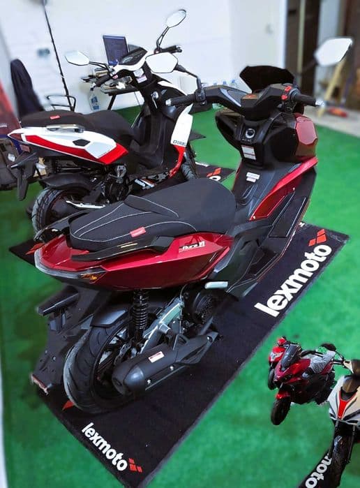 Vanzare Scuter Aura 125 Lexmoto