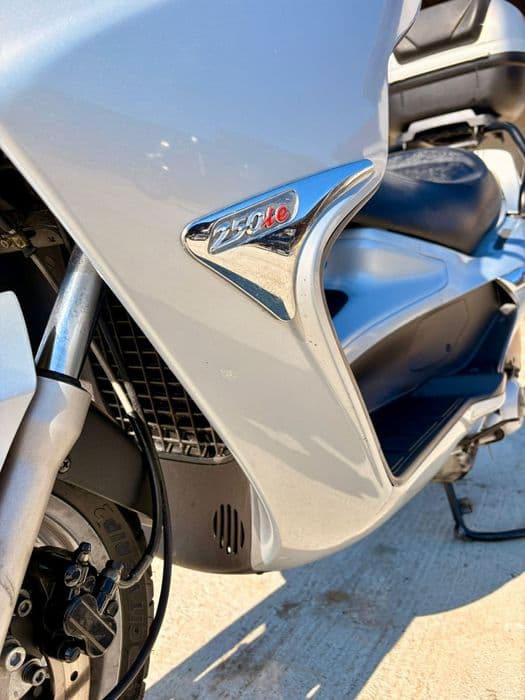 Piaggio X8 luxury 250 CC injecție impecabil !