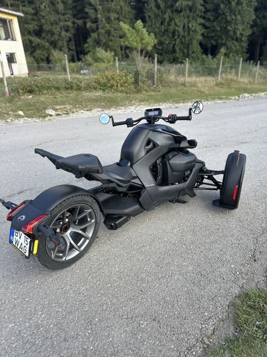 Can-Am Ryker 900 - 82 CP / 1100 km - Se conduce Cu B