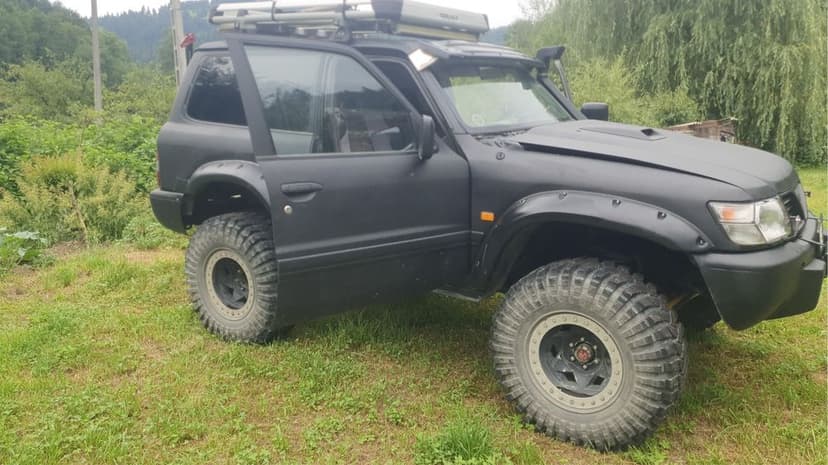 Vând Nissan Patrol y61 cauciucuri omologate 37