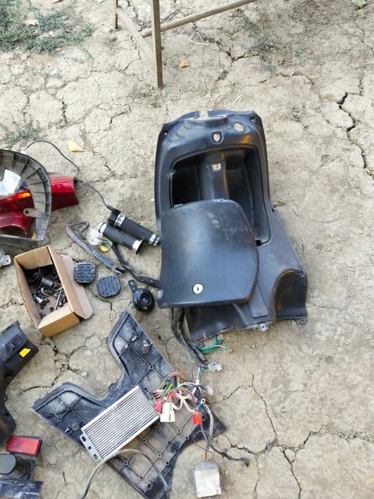 desmenbrez scuter electric sulina rdb