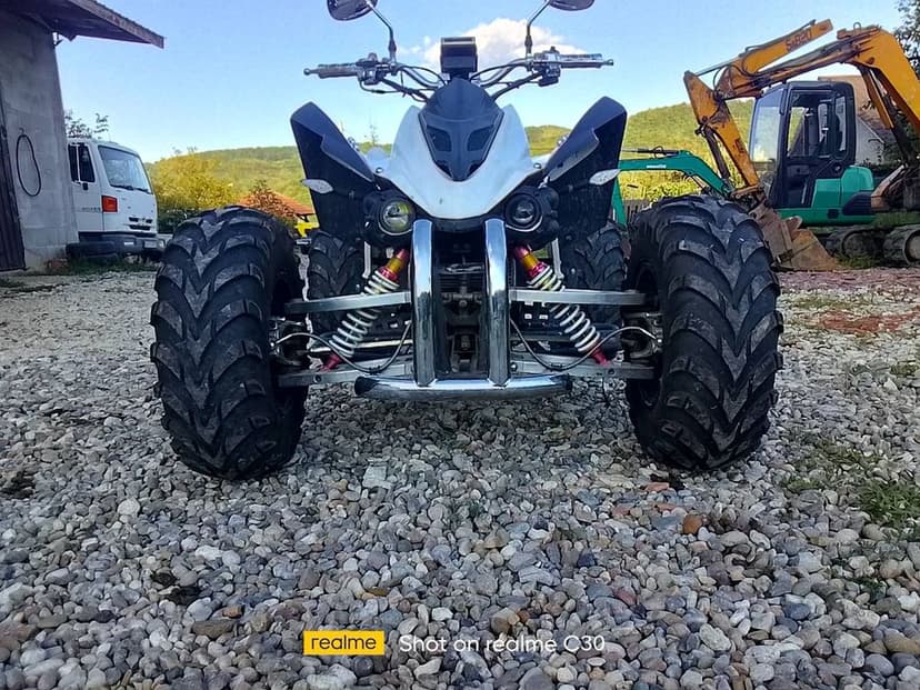 ATV 250 cmc înmatriculat Nr negru vând sau schimb cu 4x4
