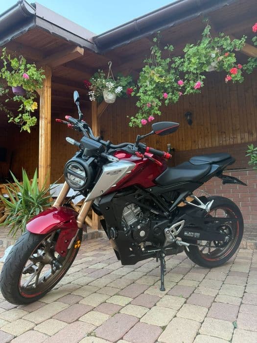 Honda     CB125R