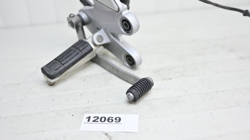 Suport Scarita Cu Pedala Frana Fata Dreapta Yamaha FZ6 2004 - 2009