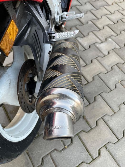 Motocicleta            .