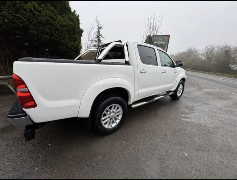 Dezmembrez Toyota Hilux Invincible euro 5 3.0 Automat 2012-2015