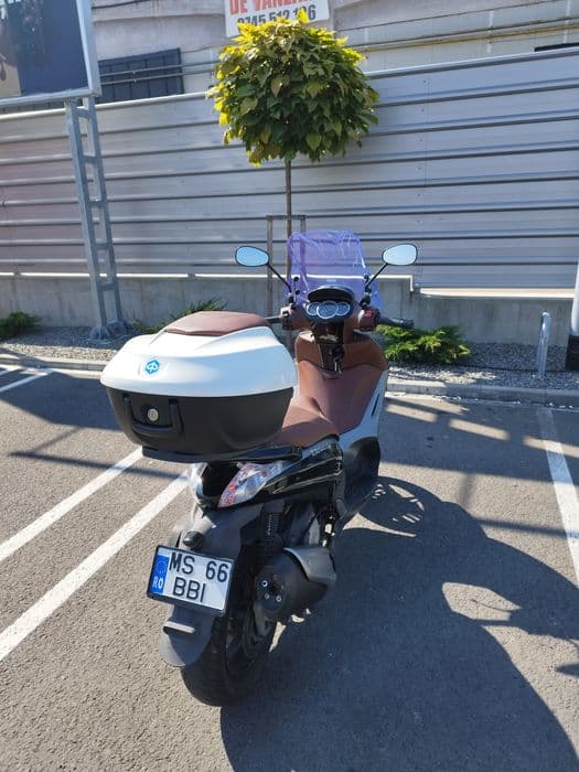 Piaggio Bevely Sport Touring sau schimb