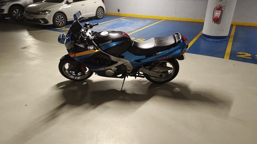 Vand Kawasaki ZZR 600D reconditionat