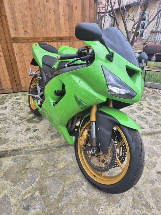 Vând Kawasaki ninja zx6r