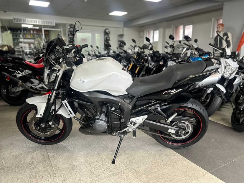 Yamaha FZ6 S2 ~ Garantie ~ Rate ~