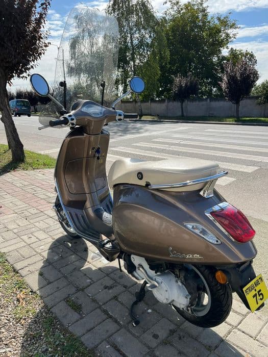 Piaggio Vespa Primavera