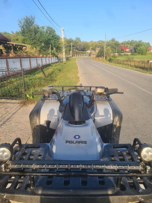Vând atv polaris magnum 330