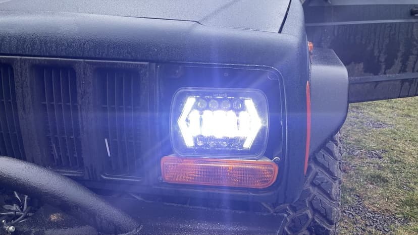 Faruri led pentru Jeep Cherokee XJ – 4 bucăți
