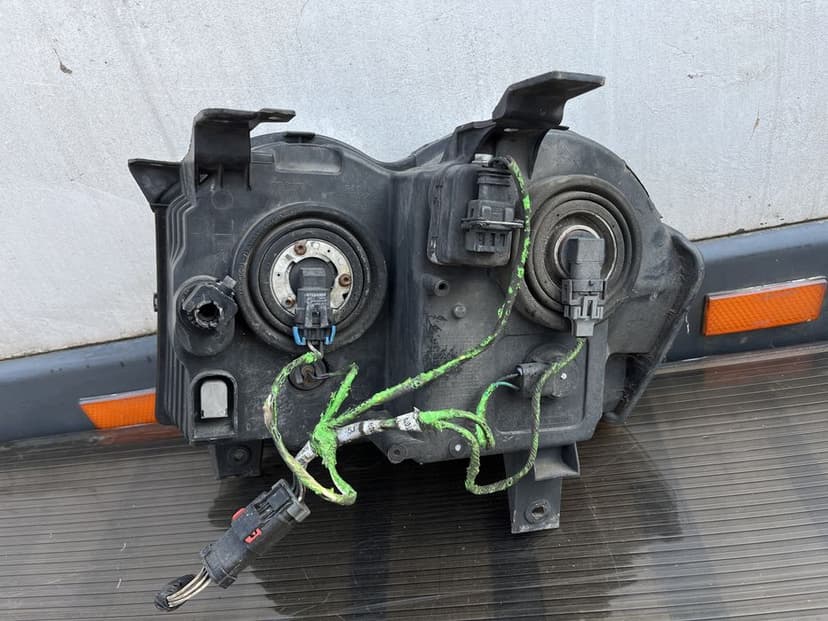 Far/Faruri Jeep Grand Cherokee 2006