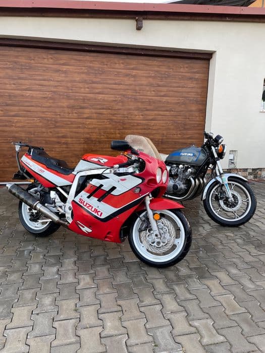 Motocicleta            .