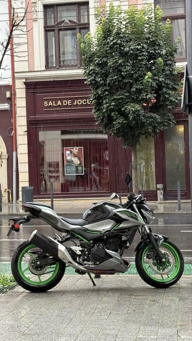 Kawasaki Z500 SE 2025 - 1700 km - in garantie