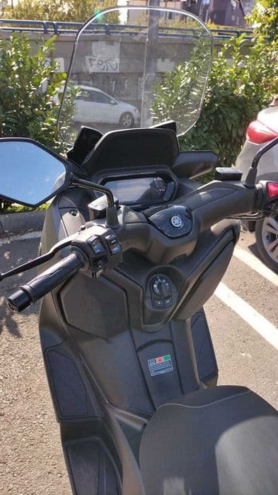 Yamaha XMAX 300 putin folosit