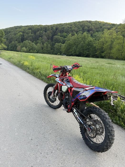 Vand beta 300rr 2t an 2017 pret fix