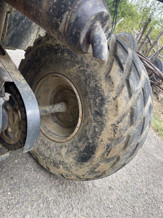 Vând urgent atv 180