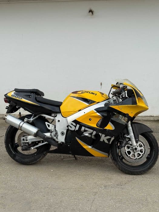 DEZMEMBREZ Suzuki GSXR 600 SRAD 1997-2000 Motor Far Furca Janta Carene