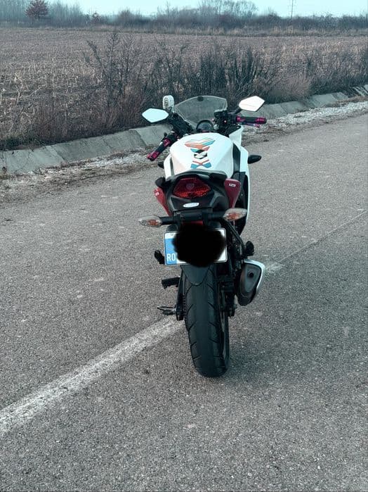 Honda CBR125R 2015