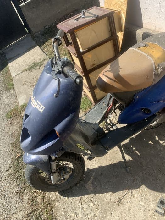 Vand yamaha aerox 100cc 2t cu carene de malaguti