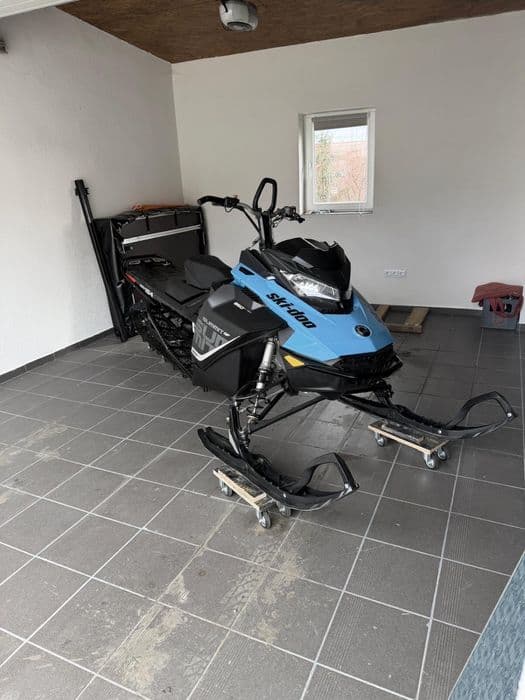 Ski-Doo Summit SP 850 E-TEC 154” – evacuare sport