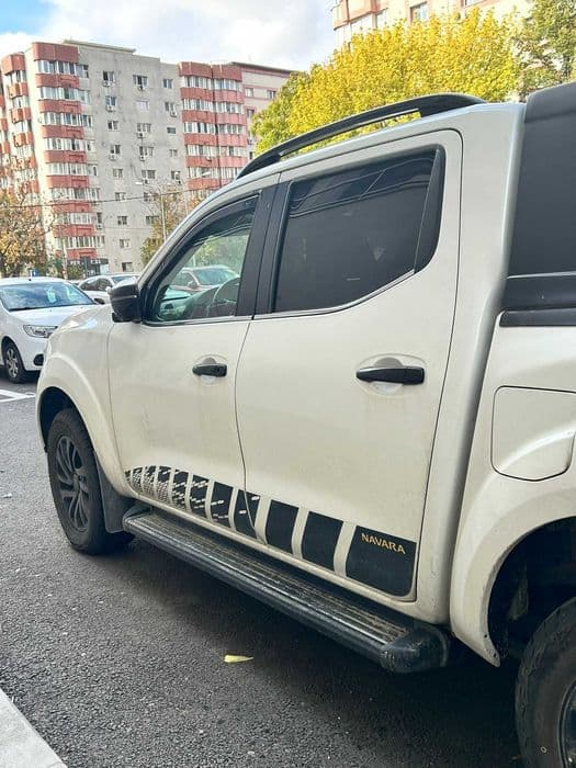 Nissan Navara NP 300 echipare N-Guard