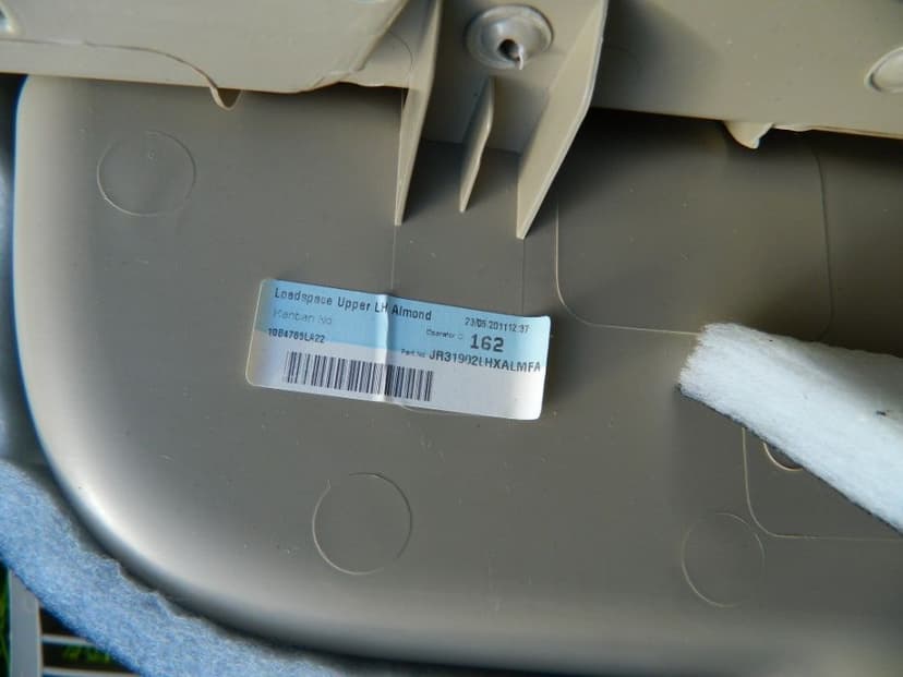 Protectie portbagaj stanga Land Rover Discovery 3 model 2004-2009