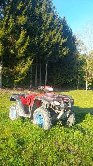 Vând atv honda . Sau schimb